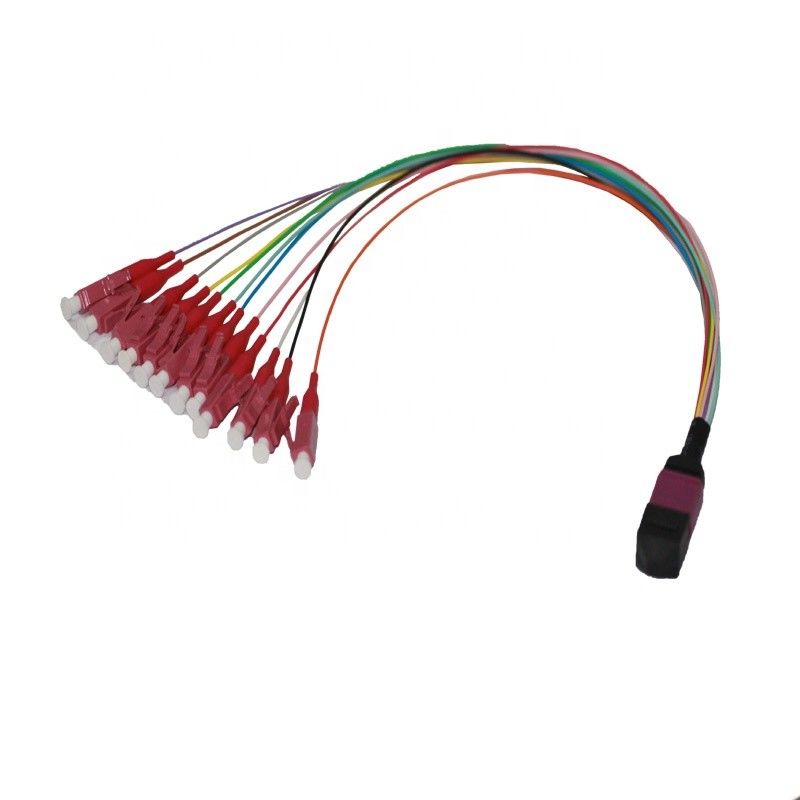 Tipo femenino polaridad del conector hembra del cable del desbloqueo del cordón de remiendo de la fibra óptica de OM4 MMF MPO de B