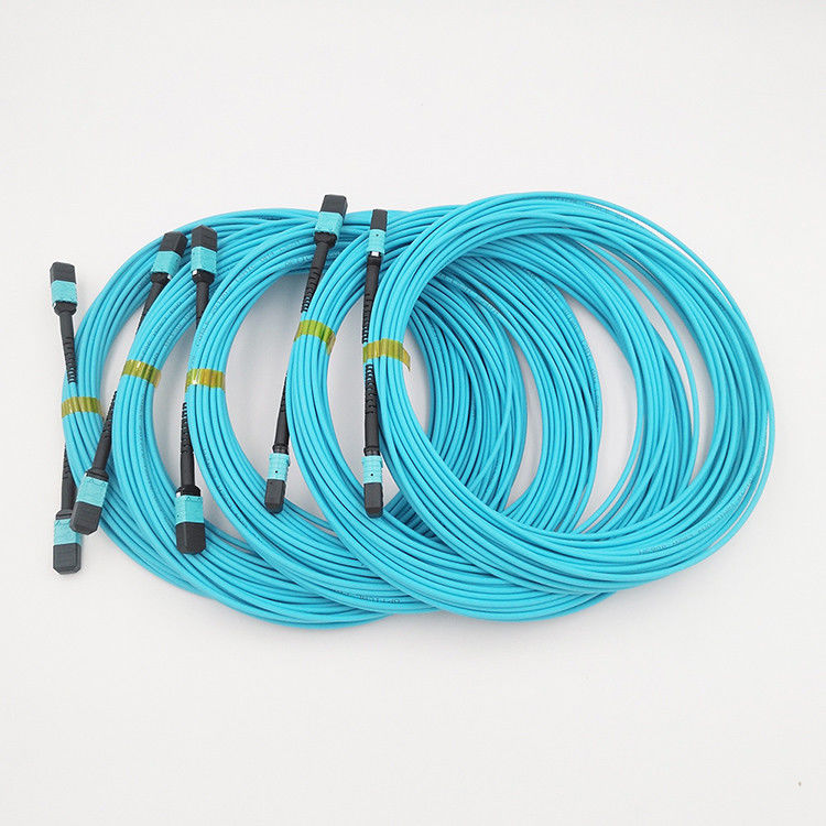 Hochiry MPO/tipo cordón de las fibras del cable 12 del tronco de MTP de remiendo con varios modos de funcionamiento de la fibra OM4 de B