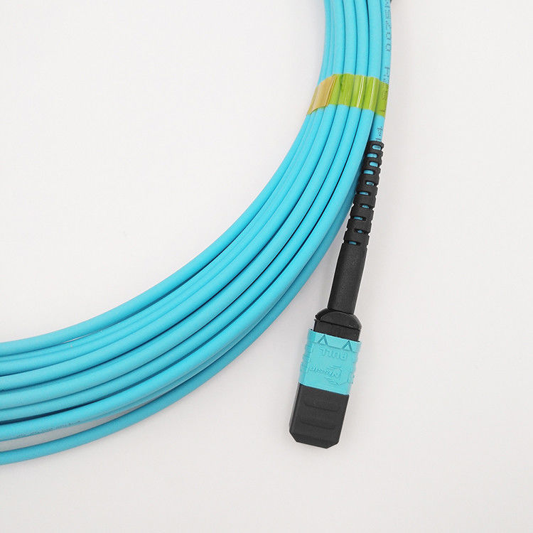 Hochiry MPO/tipo cordón de las fibras del cable 12 del tronco de MTP de remiendo con varios modos de funcionamiento de la fibra OM4 de B